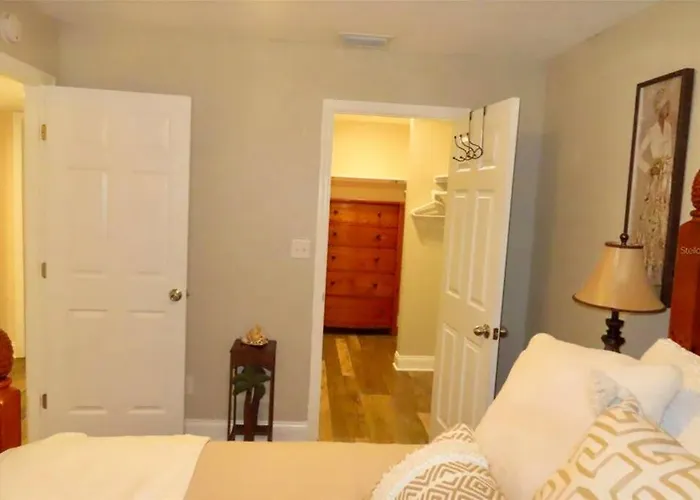 Nataj Suites At Tampa